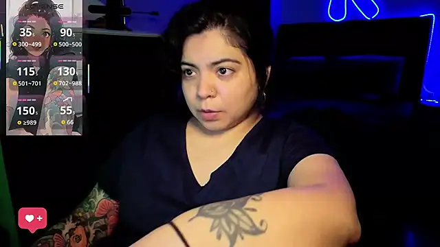 kimmiakiss22 live