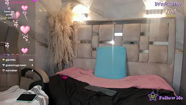 Danielaa_a live