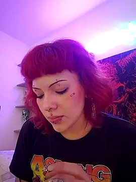 Sarah-Stoner live