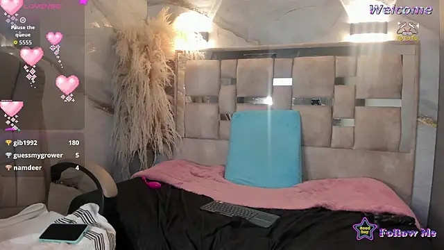 Danielaa_a live
