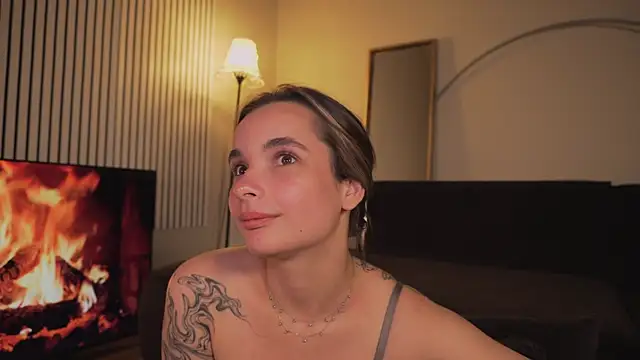 Bella_Alita live