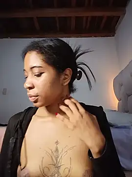 Zaira_Rose_ live