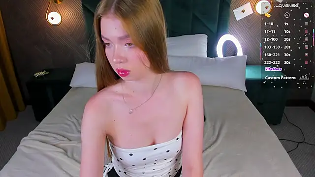 Tessa_Sunn live