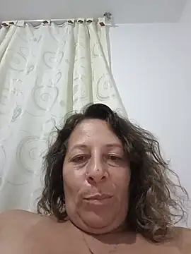 Nikki_milf69 live