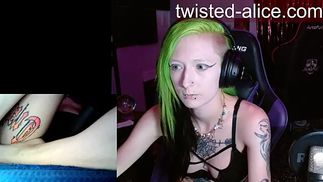 Twisted_Alice live