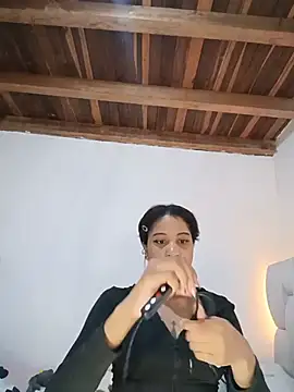 Zaira_Rose_ live