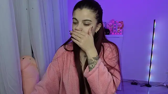 Layla_castilloo live