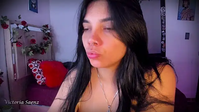 victoriaasaenz_ live