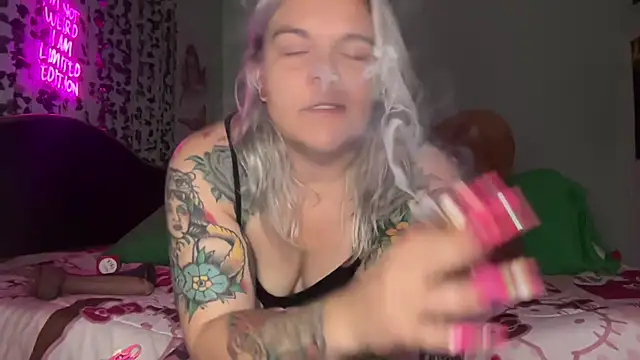 CherryBombBomb live