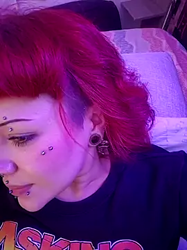 Sarah-Stoner live