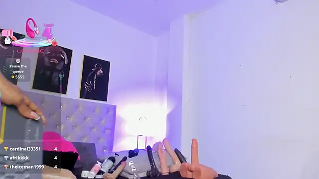 naomy_68 live