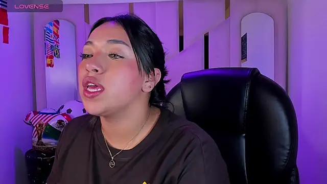 IsabellRodriguez18 live