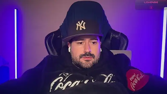DominantTheo live
