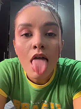 Melanyprada live