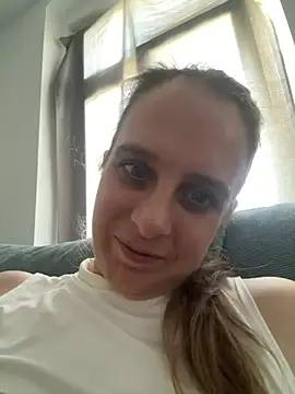 Chantalee live