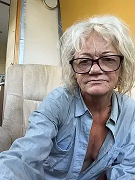 ladyboatlady live