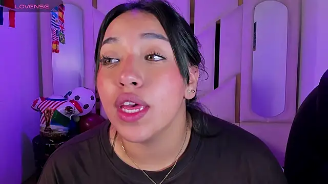 IsabellRodriguez18 live