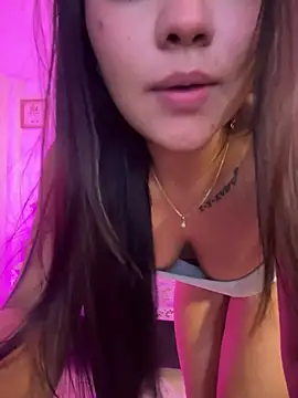 amber_white15 live
