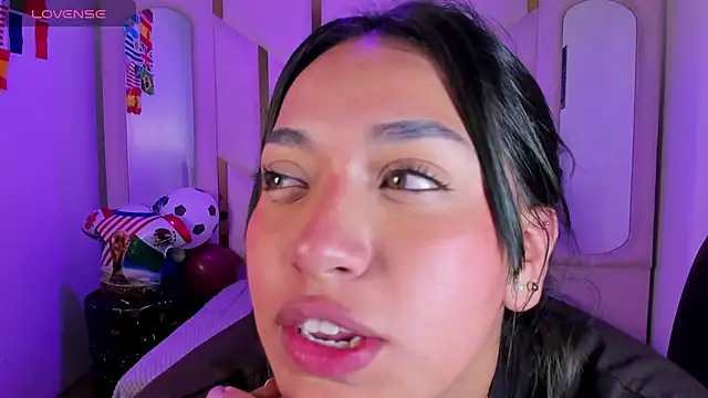 IsabellRodriguez18 live