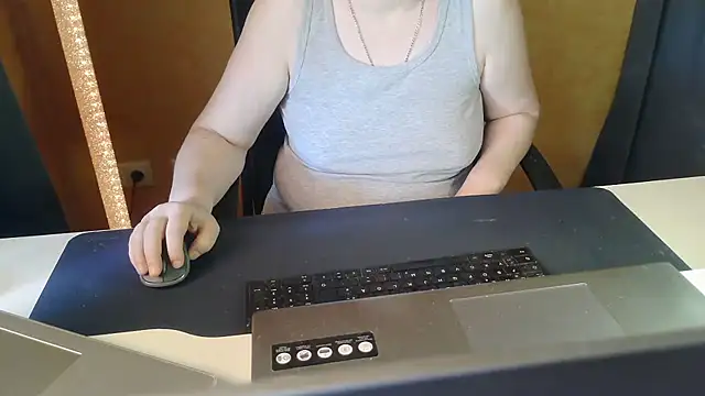 SweetPhoenix76 live