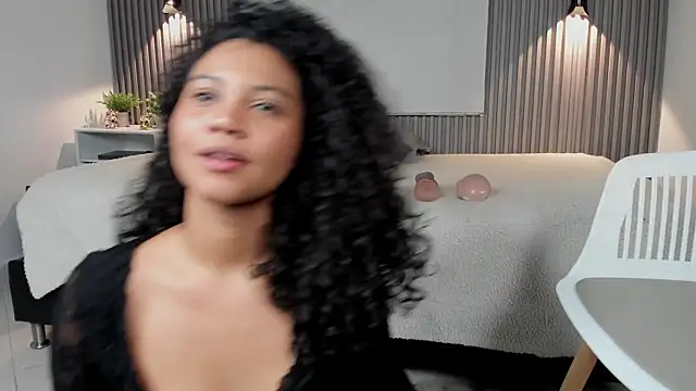 Zafiiraa live