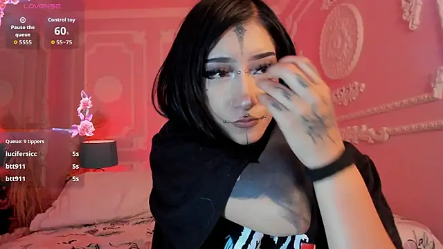 Kat_VonDe live