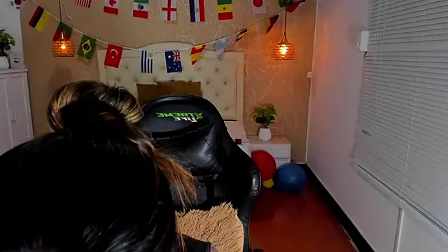 Hadley_ live