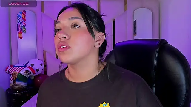IsabellRodriguez18 live