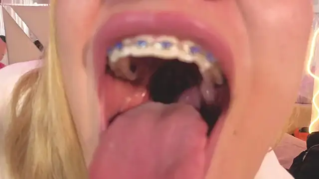 saaya_tay live
