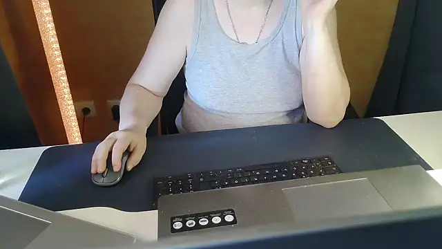SweetPhoenix76 live