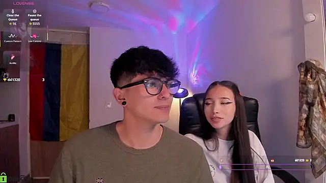 Mikeyvioleta_ live