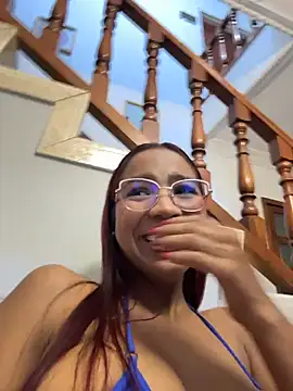 LucyLeah live