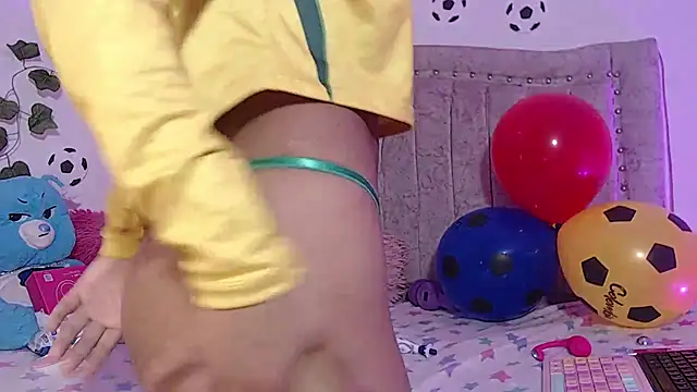 Tinyy_Star live