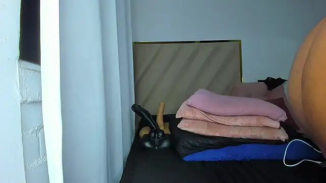 Niki_Kerr live
