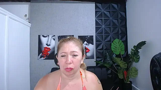 Valentinaa_mature live