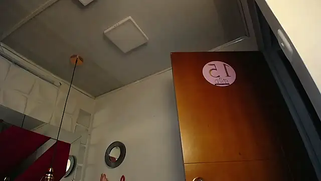 Penelope_Tits live