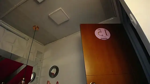 Penelope_Tits live