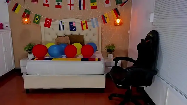 Hadley_ live