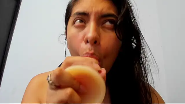 miss_eylens live