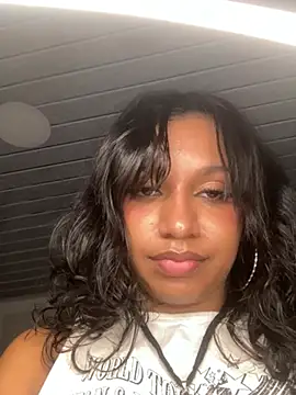 Eloise_aksnes live