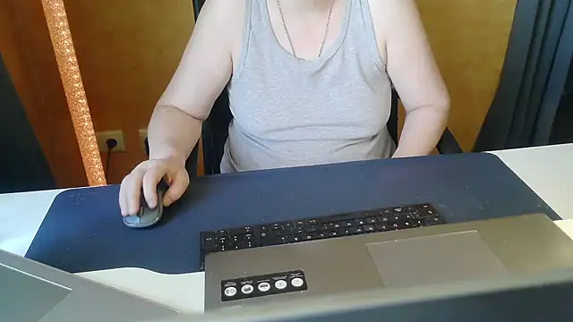 SweetPhoenix76 live