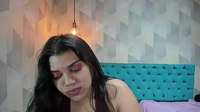 LindaBreeS live