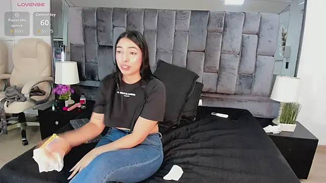Ashly_bloom_ live