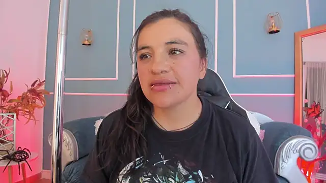 TaraTaylorr live
