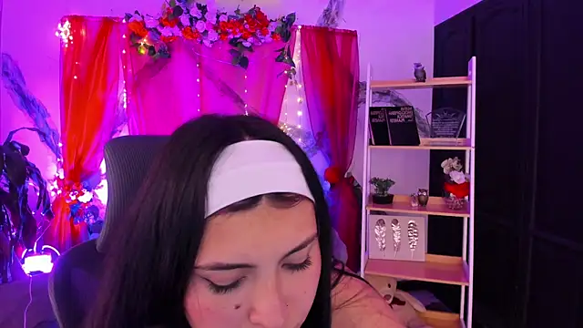 TifanyWhite_ live