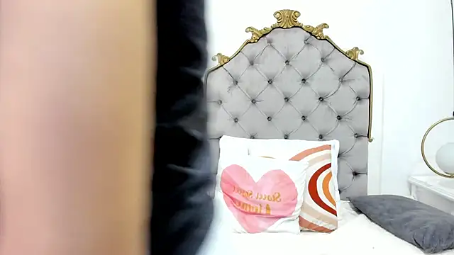 Skylerwhite02 live