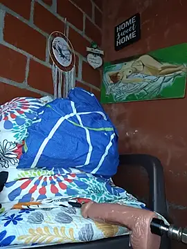 KattalellaGomez live