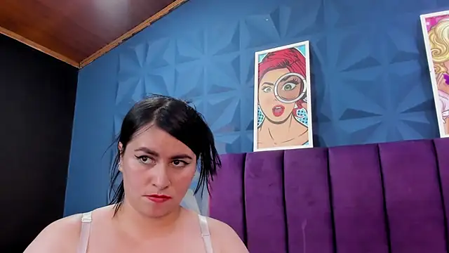 NicoleJonss live