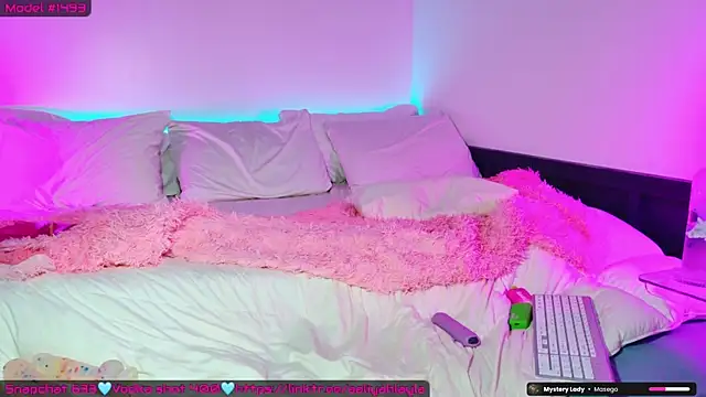 AaliyahLaylah live