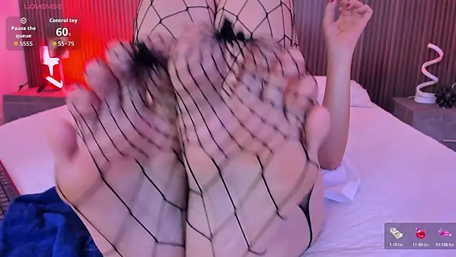 RoxanneStorm_ live